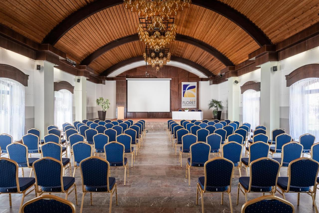 Hotel Floret Pruhonice Exterior photo
